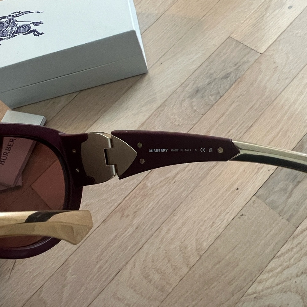 Burberry Burgundy and Gold Sunglasses - Picture 4 of 4